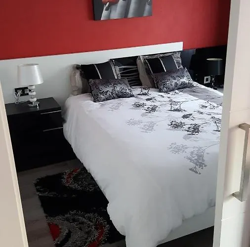 Apartment Moderno En El Parque De Cabecera